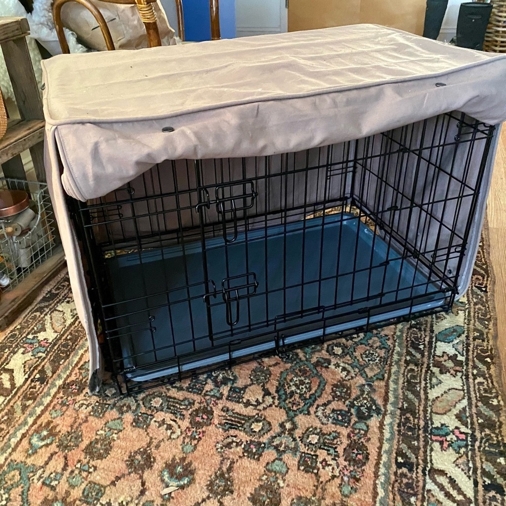 Molly Mutt crate cover